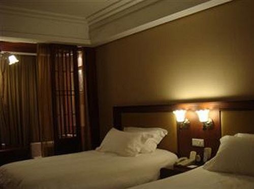 Linjiang Hotel Шанхай Екстериор снимка